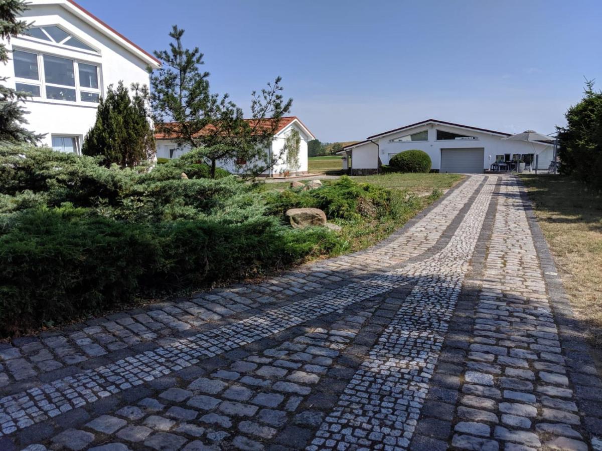 Landhotel Pathes Hof Volkenshagen Exterior photo