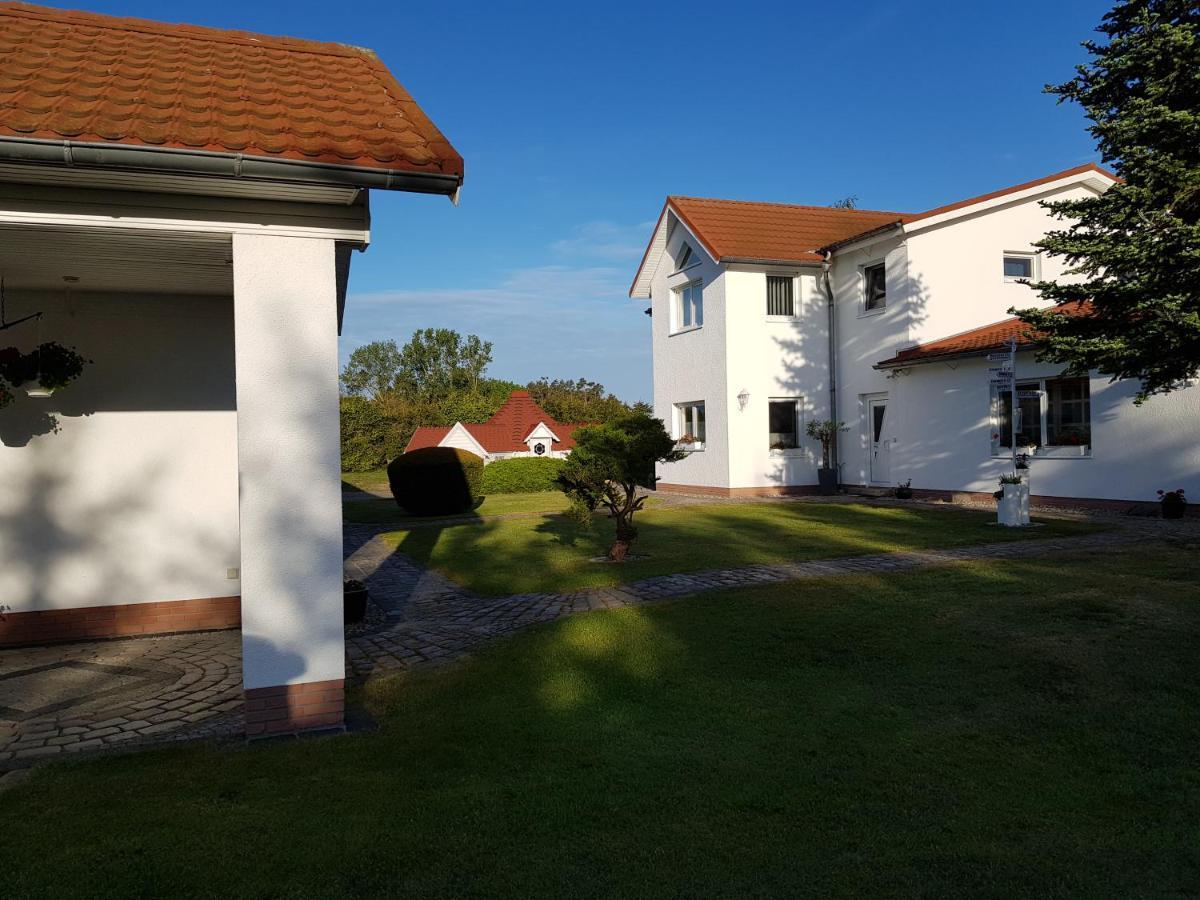 Landhotel Pathes Hof Volkenshagen Exterior photo