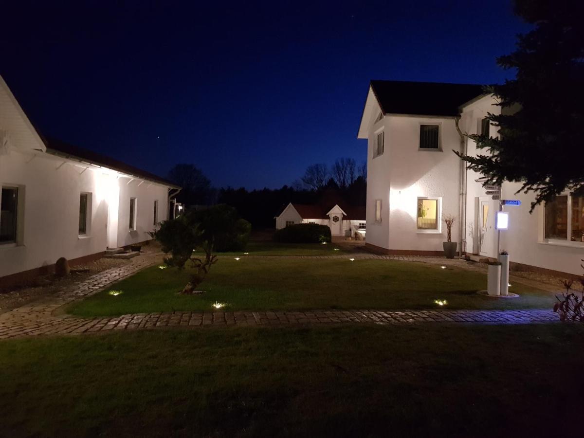 Landhotel Pathes Hof Volkenshagen Exterior photo